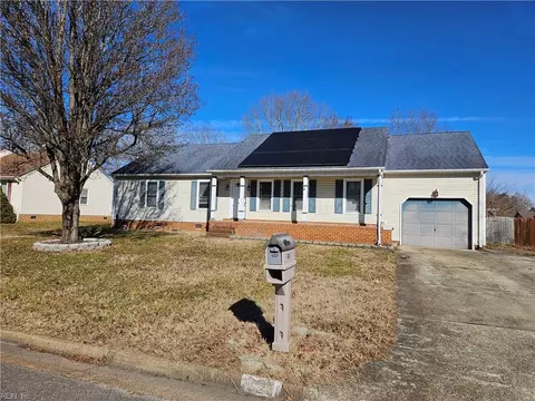 620 Marston Dr, Chesapeake, VA 23322