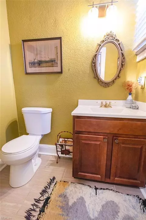 Bath - 820 28th St, Norfolk, VA 23504 photo 1 of 5