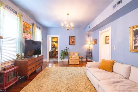 Living - 820 28th St, Norfolk, VA 23504 photo 2 of 3