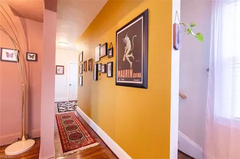 Entry Way - 820 28th St, Norfolk, VA 23504 photo 1 of 5