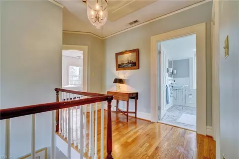 Entry Way - 604 W Riverview Dr, Suffolk, VA 23434 photo 5 of 7