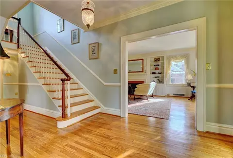 Entry Way - 604 W Riverview Dr, Suffolk, VA 23434 photo 4 of 7