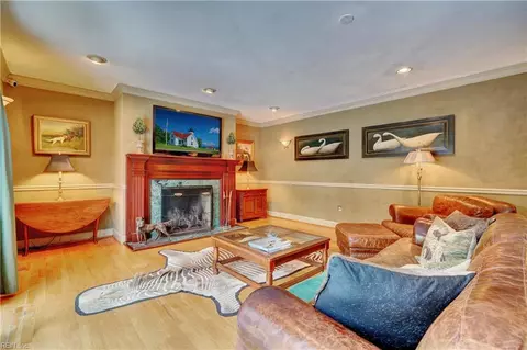 Living - 604 W Riverview Dr, Suffolk, VA 23434 photo 5 of 7