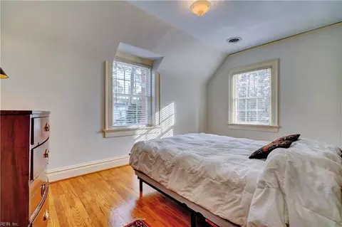 Bedroom - 604 W Riverview Dr, Suffolk, VA 23434 photo 6 of 7