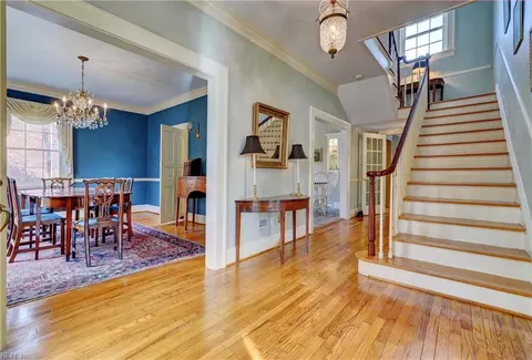 Entry Way - 604 W Riverview Dr, Suffolk, VA 23434 photo 2 of 7