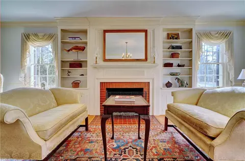 Living - 604 W Riverview Dr, Suffolk, VA 23434 photo 3 of 7