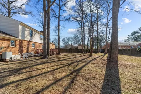 Exterior - 3 Burwick Ct, Hampton, VA 23669 photo 9 of 11