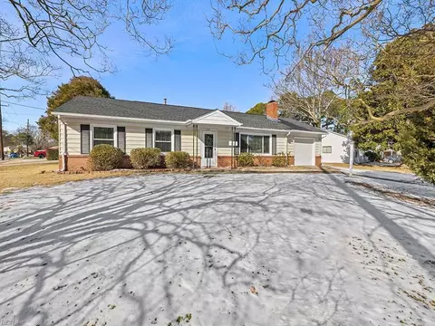 601 Putnam Rd, Virginia Beach, VA 23462