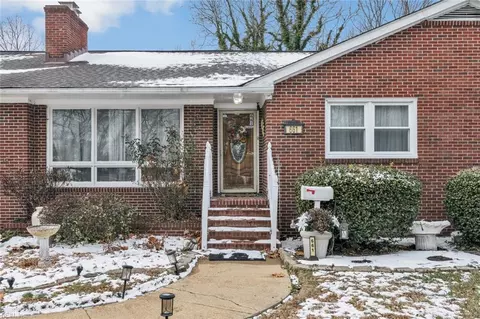 Other - 661 Greenbriar Ave, Hampton, VA 23661 photo 2 of 7