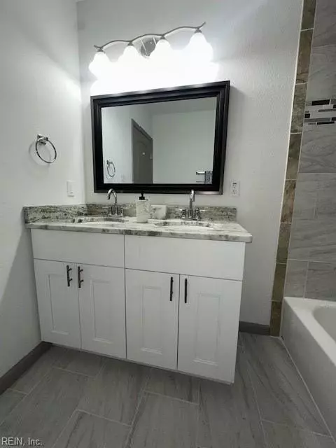 Bath - 149 E Ocean Ave, Norfolk, VA 23503 photo 5 of 6