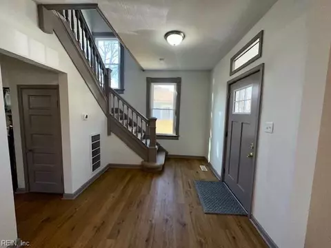 Entry Way - 149 E Ocean Ave, Norfolk, VA 23503 photo 1 of 6