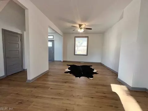 Living - 149 E Ocean Ave, Norfolk, VA 23503 photo 1 of 1