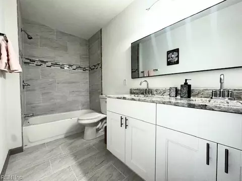 Bath - 149 E Ocean Ave, Norfolk, VA 23503 photo 1 of 6