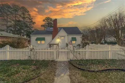 701 Bloom Ave, Chesapeake, VA 23325