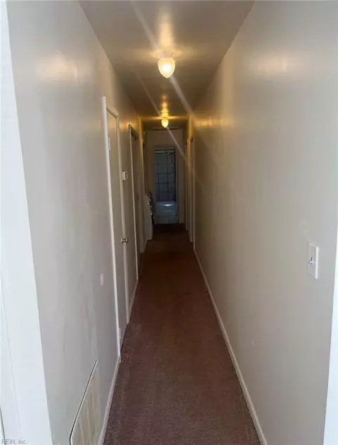 Entry Way - 810 E 27th St, Norfolk, VA 23504 photo 3 of 3