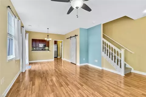333 Holyoke Ln #90, Chesapeake, VA 23320