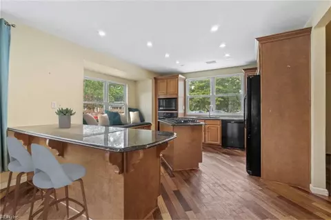 9442 1st View St, Norfolk, VA 23503