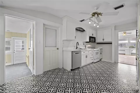 1136 Toler Pl, Norfolk, VA 23503 photo 6