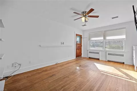 1136 Toler Pl, Norfolk, VA 23503 photo 22