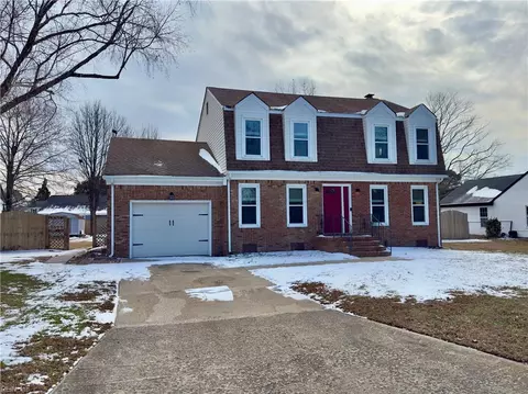 5805 Southampton Ln, Portsmouth, VA 23703
