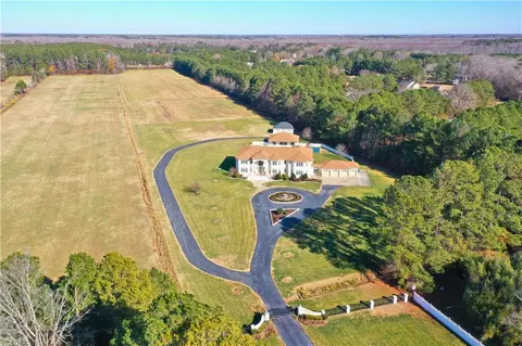 2444 Ballahack Rd, Chesapeake, VA 23322