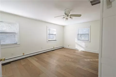 Bedroom - 55 Algonquin Rd, Hampton, VA 23661 photo 1 of 5