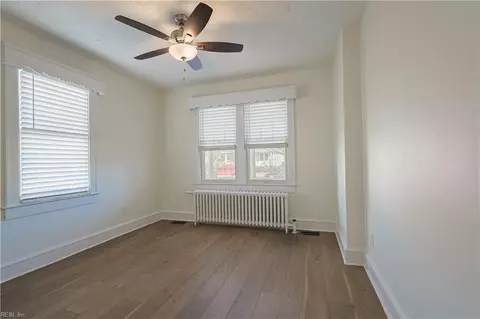 Bedroom - 55 Algonquin Rd, Hampton, VA 23661 photo 3 of 5