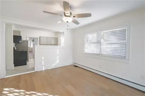 Living - 55 Algonquin Rd, Hampton, VA 23661 photo 5 of 5