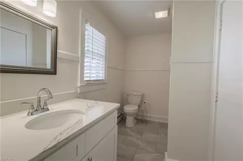 Bath - 55 Algonquin Rd, Hampton, VA 23661 photo 1 of 4