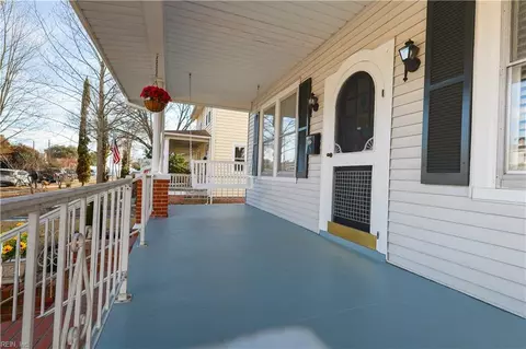 Exterior - 55 Algonquin Rd, Hampton, VA 23661 photo 5 of 7