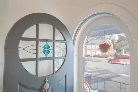 Entry Way - 55 Algonquin Rd, Hampton, VA 23661 photo 1 of 1