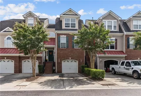 4517 Barkingdale Dr, Virginia Beach, VA 23462