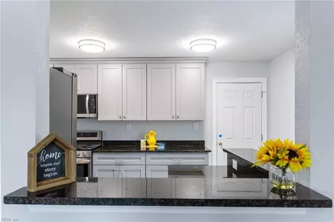 Kitchen - 7926 E Glen Rd, Norfolk, VA 23505 photo 6 of 6
