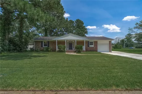 757 Sherman Dr, Chesapeake, VA 23320