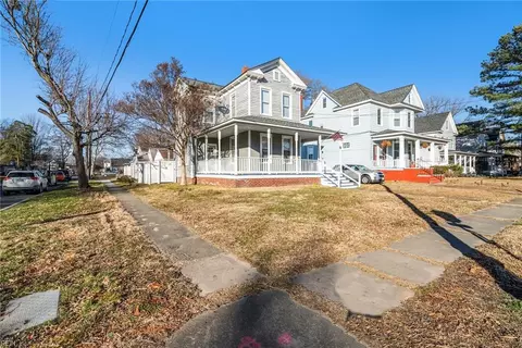 1201 Holly Ave, Chesapeake, VA 23324
