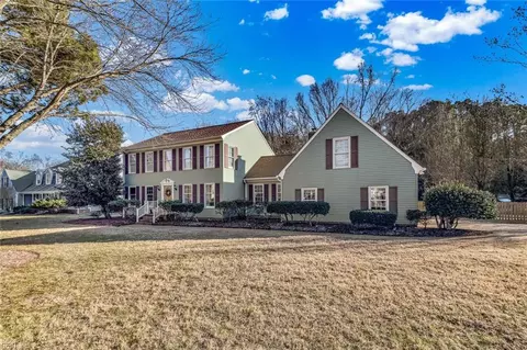 100 Beach Rd, Yorktown, VA 23692