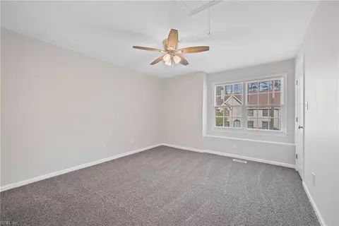 27 Tamarisk Quay Quay #E, Hampton, VA 23666 photo 12