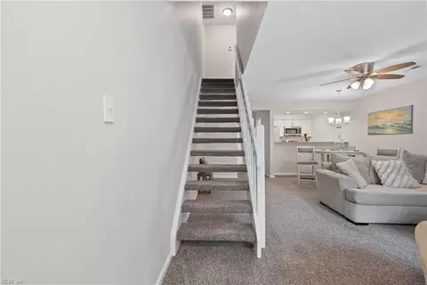 27 Tamarisk Quay Quay #E, Hampton, VA 23666 photo 4
