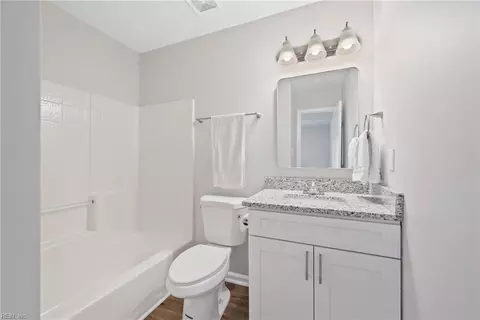 27 Tamarisk Quay Quay #E, Hampton, VA 23666 photo 15