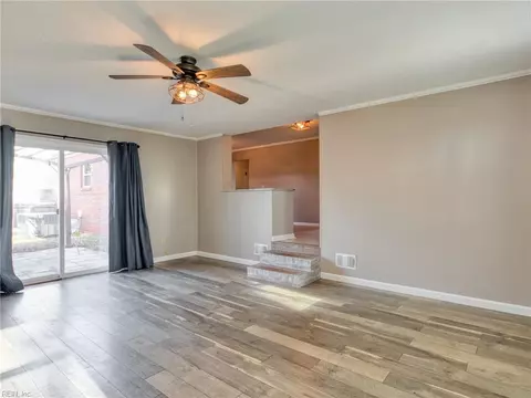 Living - 3929 Ahoy Dr, Chesapeake, VA 23321 photo 7 of 10
