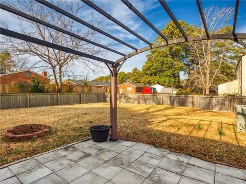 Exterior - 3929 Ahoy Dr, Chesapeake, VA 23321 photo 4 of 8