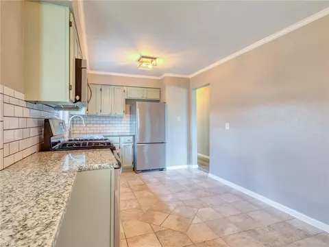 Kitchen - 3929 Ahoy Dr, Chesapeake, VA 23321 photo 3 of 4