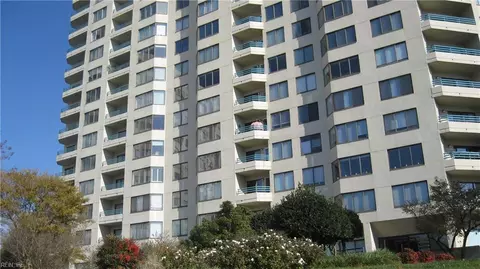 7501 River Rd #5F, Newport News, VA 23607
