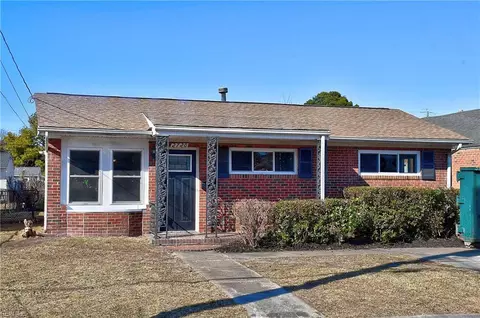 2720 Moton St, Portsmouth, VA 23707