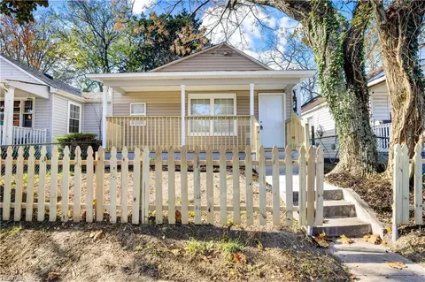 3411 Roanoke Ave, Newport News, VA 23607