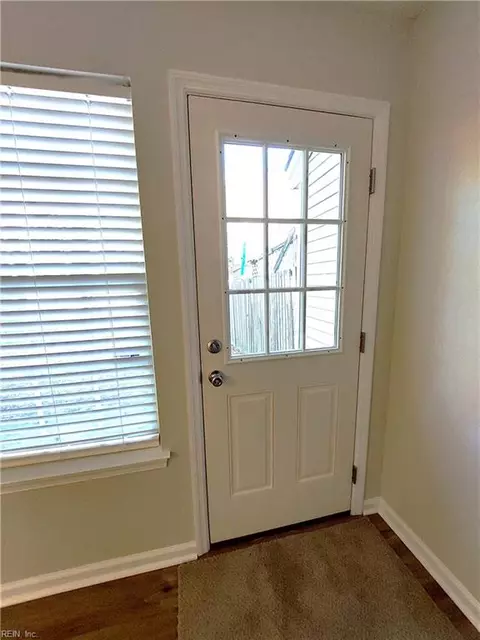138 Corwin Cir, Hampton, VA 23666 photo 14