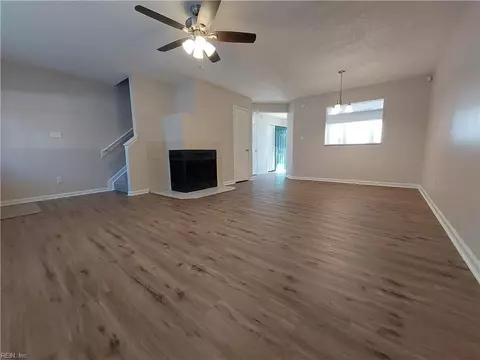 138 Corwin Cir, Hampton, VA 23666 photo 9