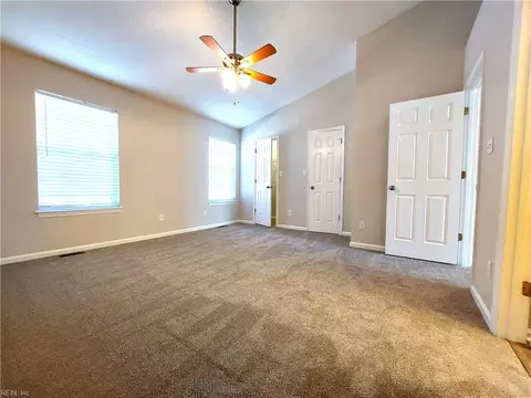 138 Corwin Cir, Hampton, VA 23666 photo 16