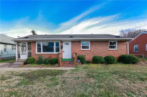915 Langley Ave, Hampton, VA 23669