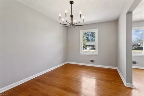 Dining - 4341 Coffman Blvd, Chesapeake, VA 23321 photo 1 of 2